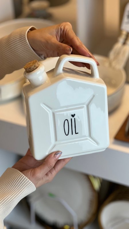 ابريق زيت بورسلان