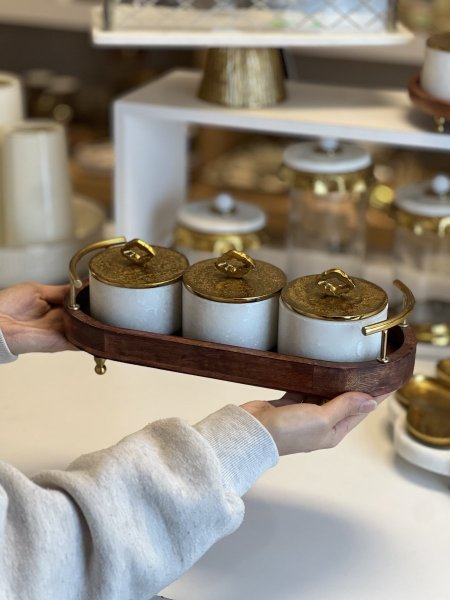 ستاند مضايف ثلاثية رخام ( جرانيت )