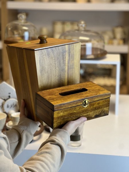 طقم سلة مع محارم وغطاء