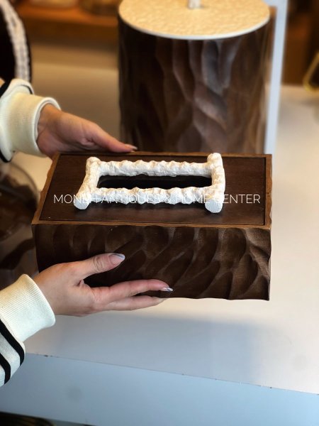 علبة محارم خشب هندي اطار ابيض