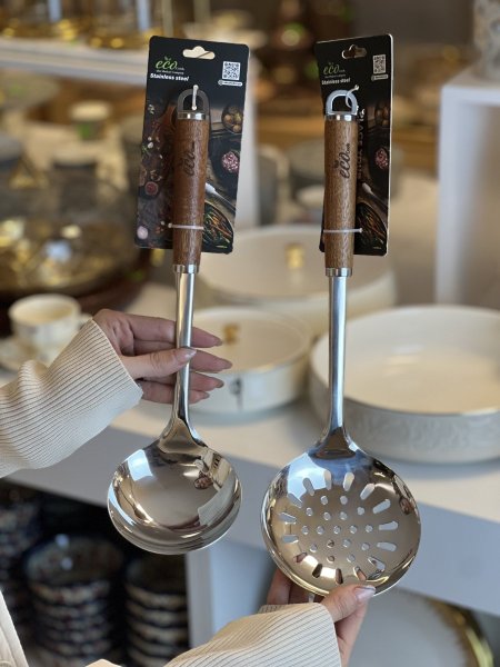 مغارف ستانلس يد خشب