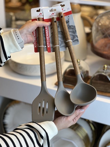 كفاكير سيليكون يد خشب