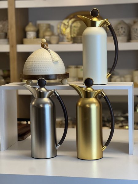 ترامس شاي وقهوه يد قوس خشبي