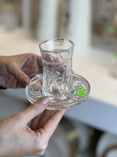 كاسات شاي مع صحون عدد 6 نخيل