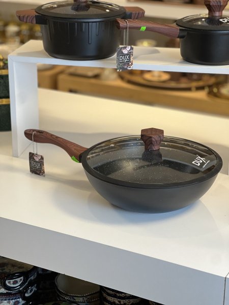 مقلى ووك عميق مع غطاء dux