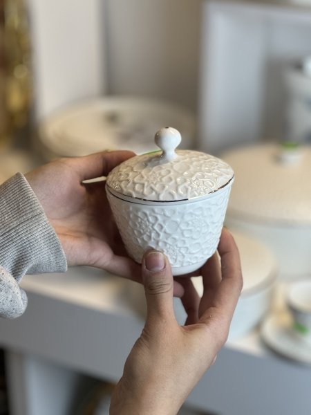 سكريه اندلسي مزخرف ابيض