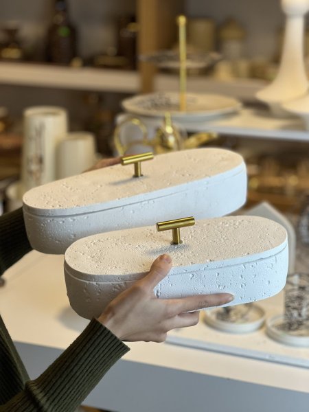 طقم مضايف مودرن  يد دهبي