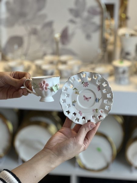 فناجين قهوه كلاسيك ورد فراشه نافر اخضر