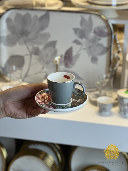 فناجين قهوه مورد