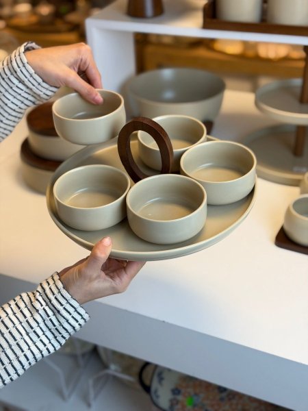 مضيفة بورسلان مع خشب ٥ صحون مع قاعدتهم