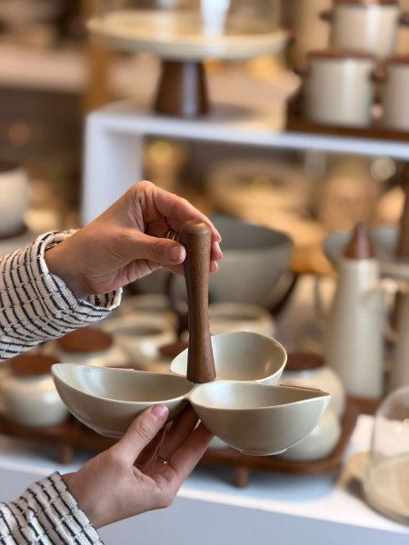 ستاند تقديم ثلاثية بورسلان وخشب