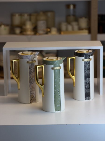 تيرموس شيميزو وسط ملون