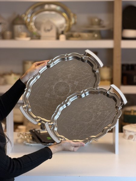 طقم صواني مات فضي بيضاوي