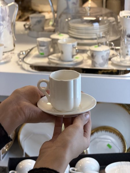 فناجين قهوه ابيض ورده