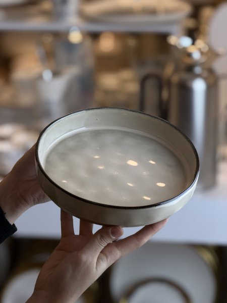 صحن اكل للرز بحفة