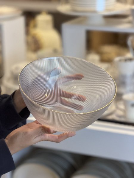 جاط عميق اطار دهبي كبير