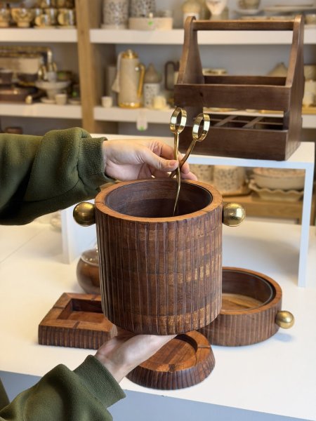 سطل ثلج خشب هندي مع وعاء بايركس وملقط