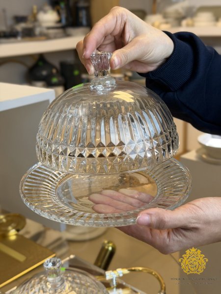 مضيفة حفر كرستال صغير