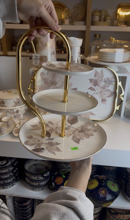 ستاند بورسلان 3 طبقات من ماريسيلا - أحمر و ذهبي