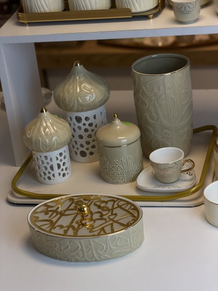 فازة من اوتانك حجم وسط  بيج ودهبي