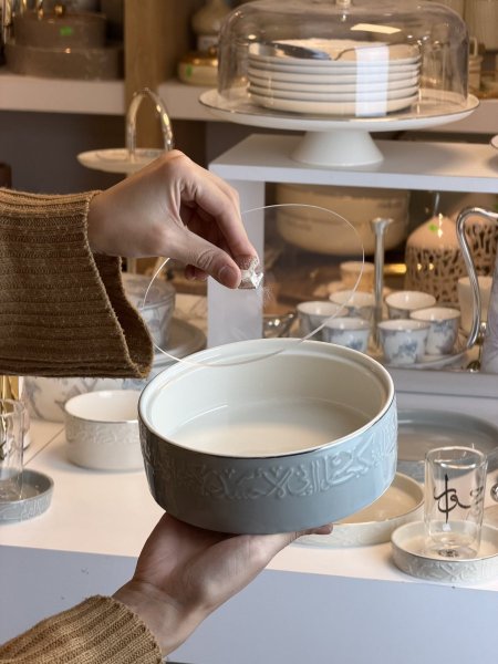 مضيفة وسط جوار 7انش