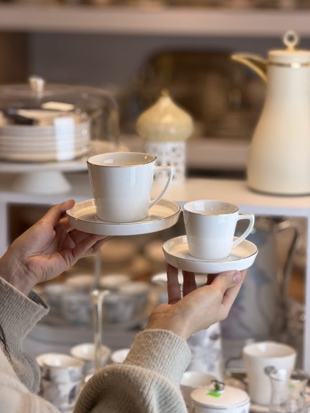 فناجين كلاسيك اطار دهبي