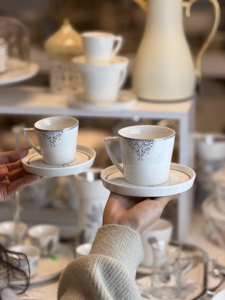 فناجين كلاسيك ابيض