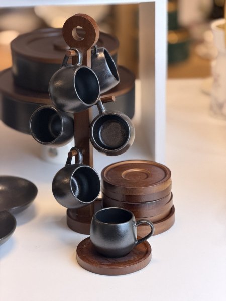 طقم ستاند مع فناجين قهوه اسود بامبو