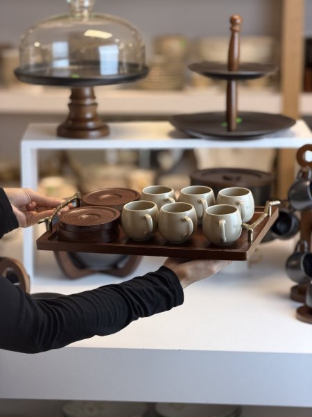 طقم صنيه مع فناجين باميو بورسلان