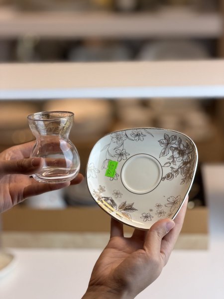 استكانات شاي /قرفه عدد ٦