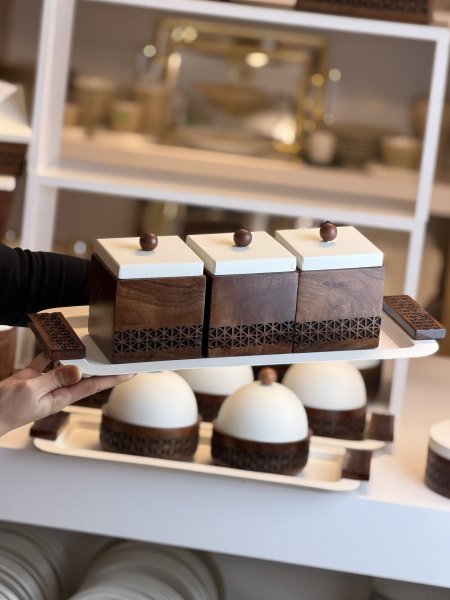 طقم علب /سكريات ضيافة ثلاثيه مع صنيتهم نقشه اندلسي