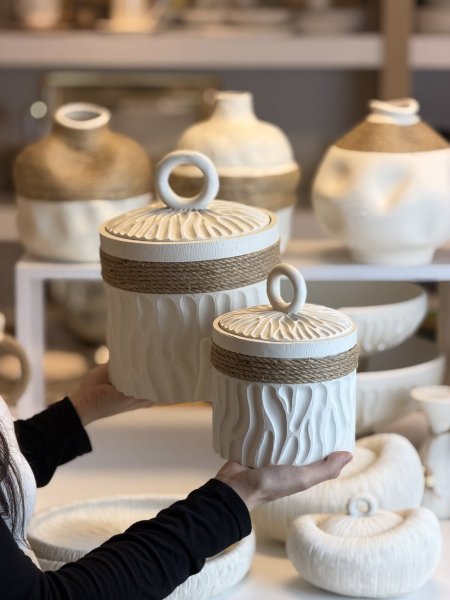 تحفة مع غطاء اطار خيش