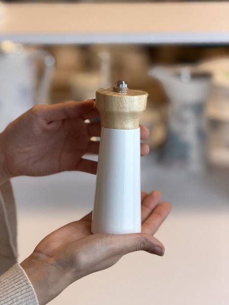 مطحنة بهارات وفلفل من جيسي