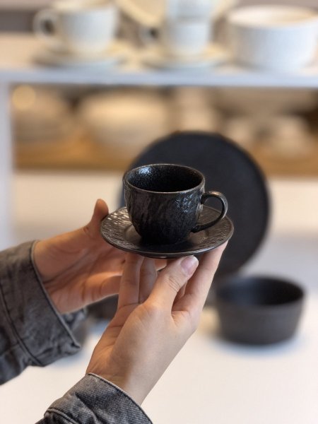 فناجين ابيض /اسود