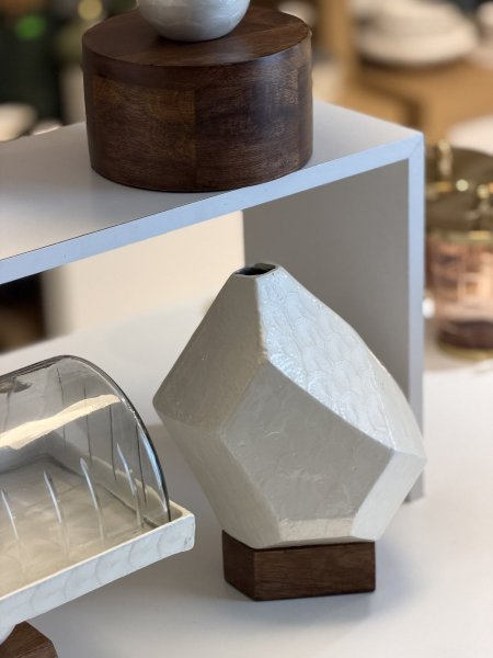 فازا مصدف عاجي