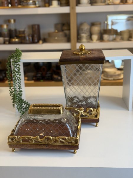 سلة مع محارم خشب هندي