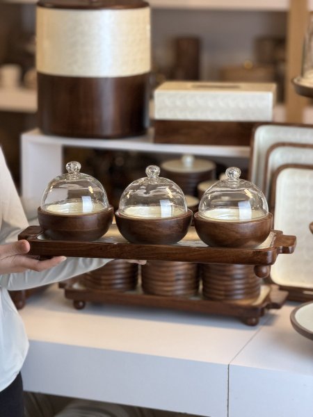 طقم مضايف خشب ثلاثيه مع غطاء زجاج مصدف ريزن