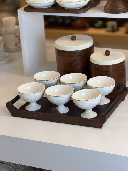 طقم كاسات ضيافه / بوظه مع صنيتهم /٦ انجليزي