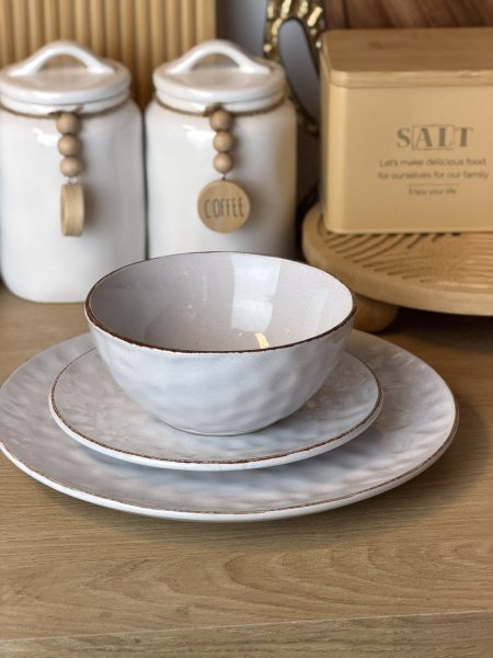 طقم صحون ١٨قطعه