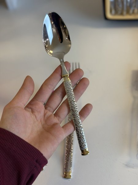 طقم معالق كبير/٦ فضي مع دهبي