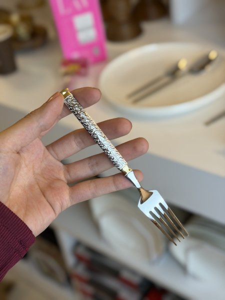 طقم شوك صغير/٦ فضي مع دهبي