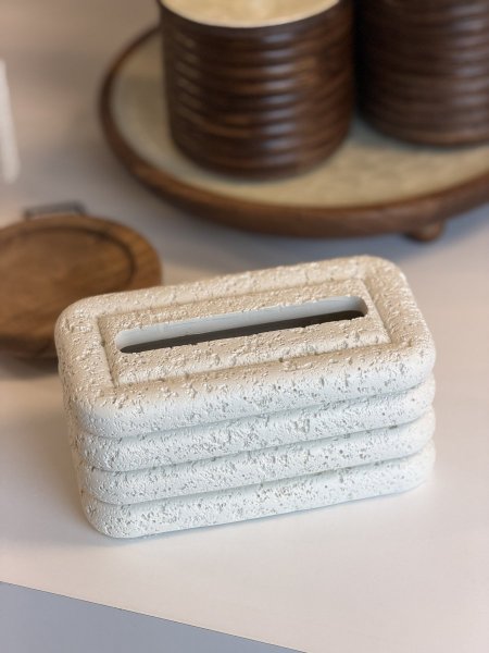 علبة محارم بولاريزن