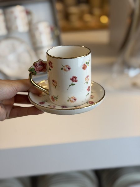 فناجين شاي ونسكافيه ورد /٦