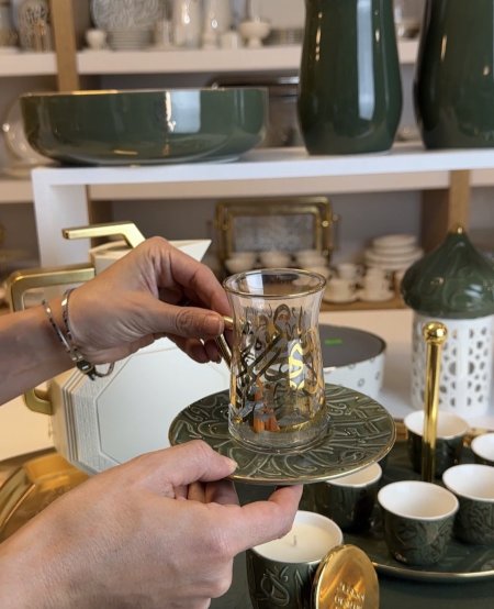 استكانة شاي ديوان زيتي عدد 6