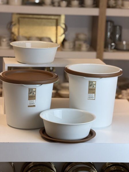 سطل شطف مع غطاء وطشط