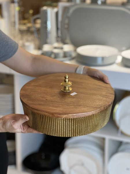 مضيفة مدور هندي مع خشب ٢ب١