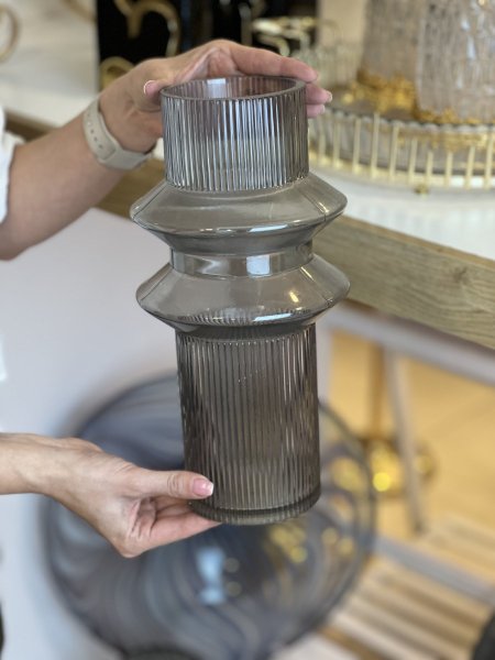 فازا زجاج رمادي