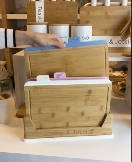 طقم مفارم مع قاعدة من شركة jessie & tessie