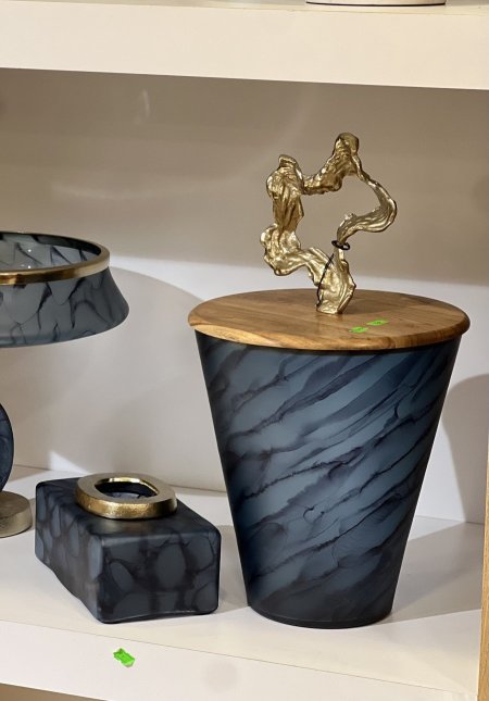 سلة مع بكيت محارم طقم ماربل باللون الكحلي المموج